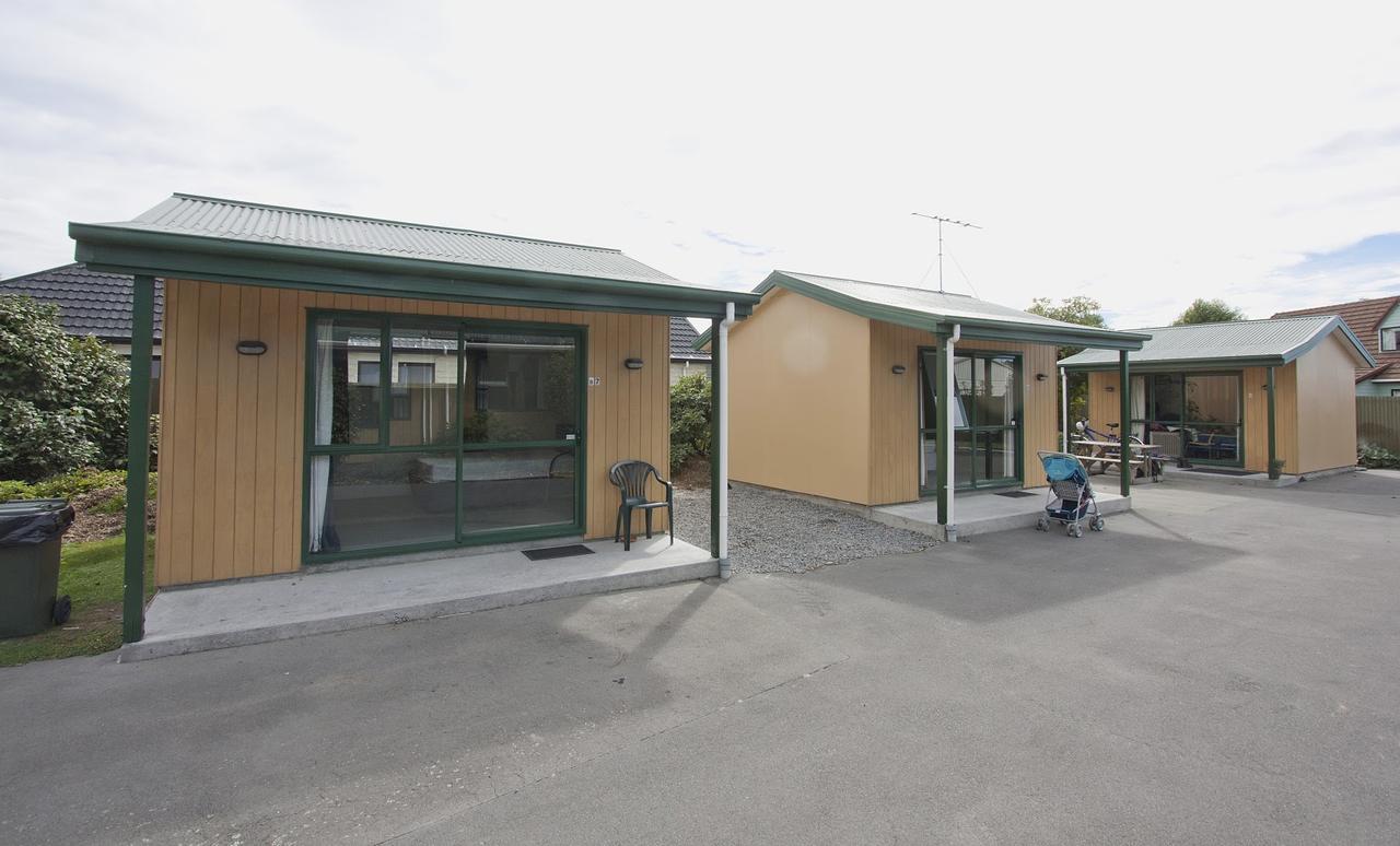 Coronation Park Holiday Park Hotel Ashburton Exterior photo