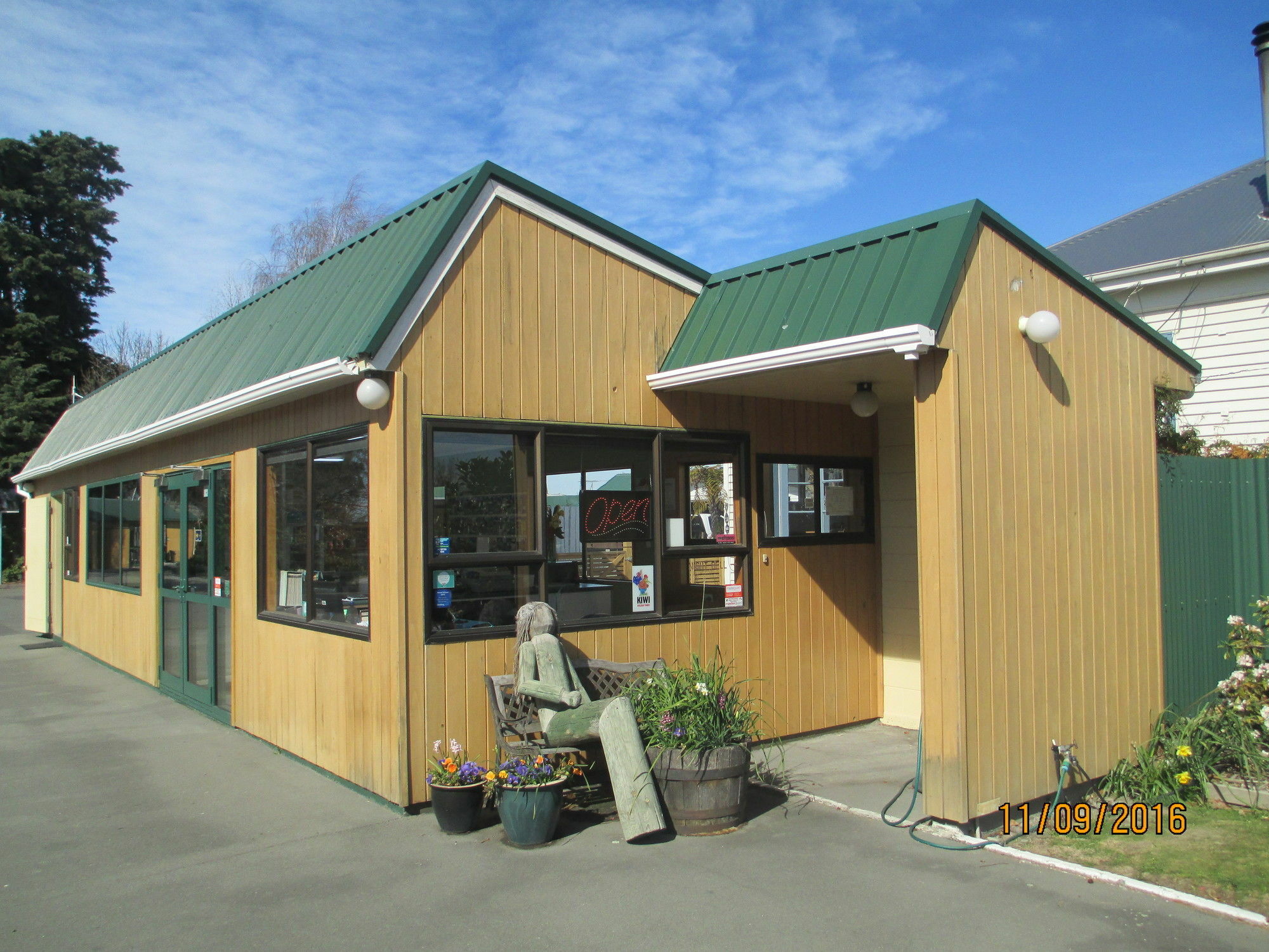 Coronation Park Holiday Park Hotel Ashburton Exterior photo